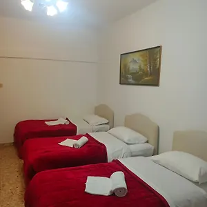 Host Albergue